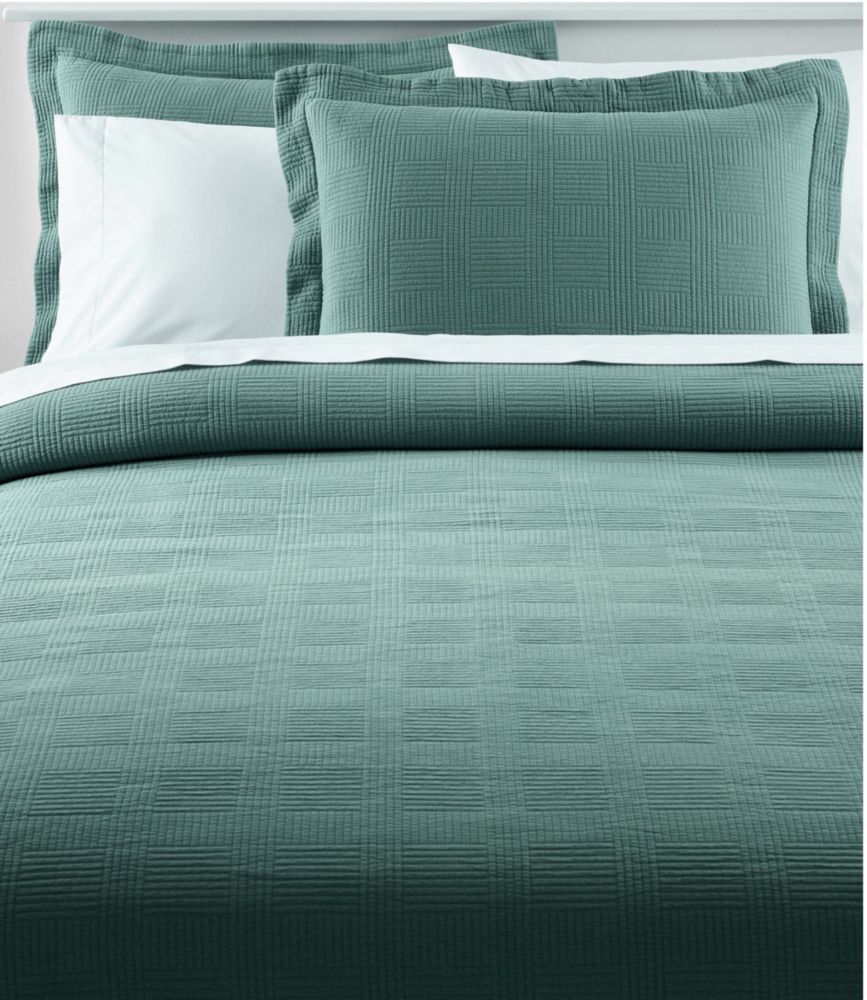 Vintage Matelassé Coverlet - US 9990
