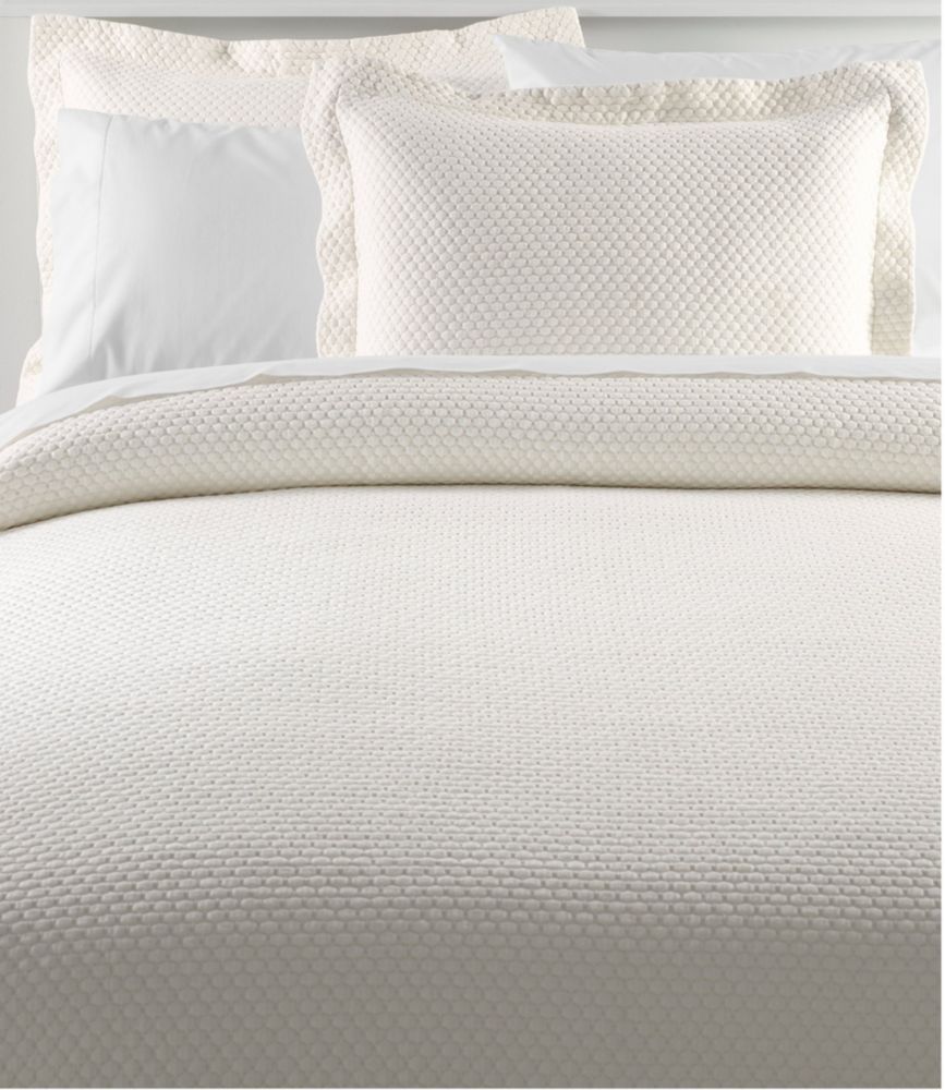 Organic Honeycomb Matelassé Bedspread - US 7335